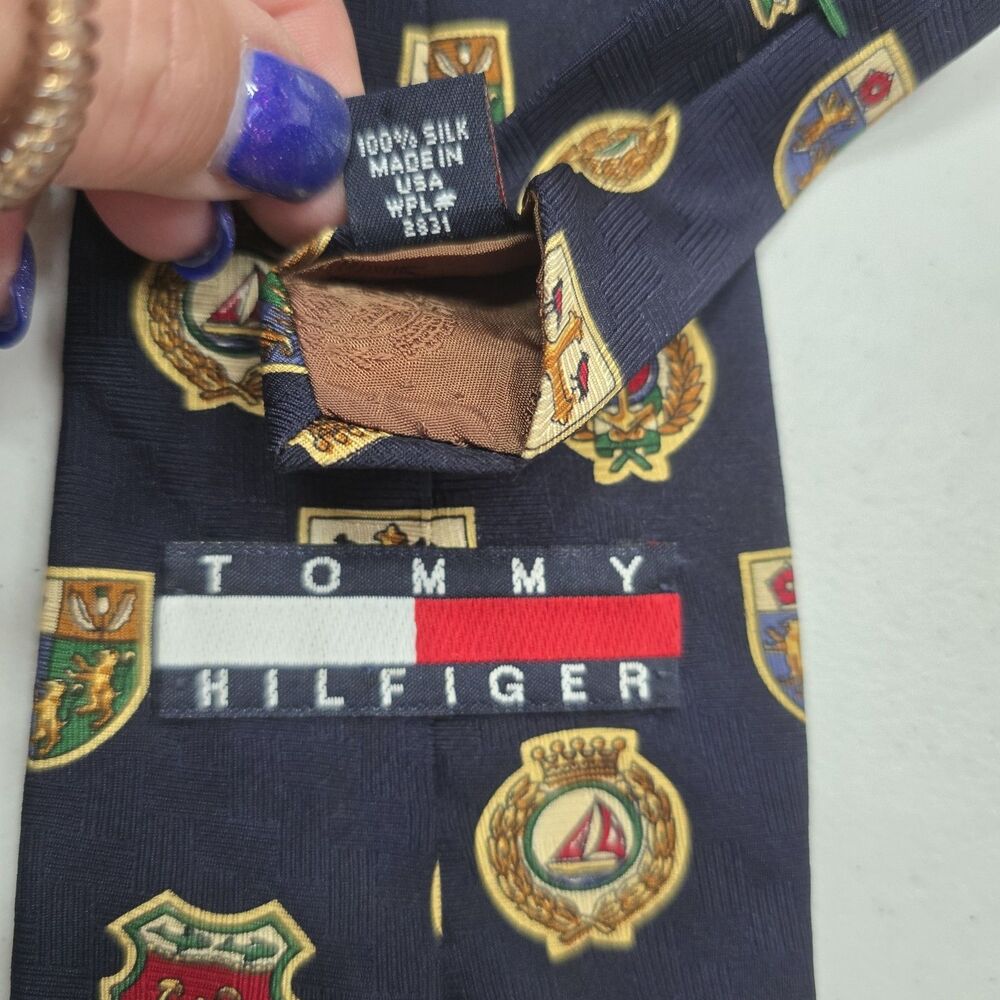 Vintage Tommy Hilfiger Mens Neck Tie Classic Crest Logo Silk Coat Of Arms Preppy